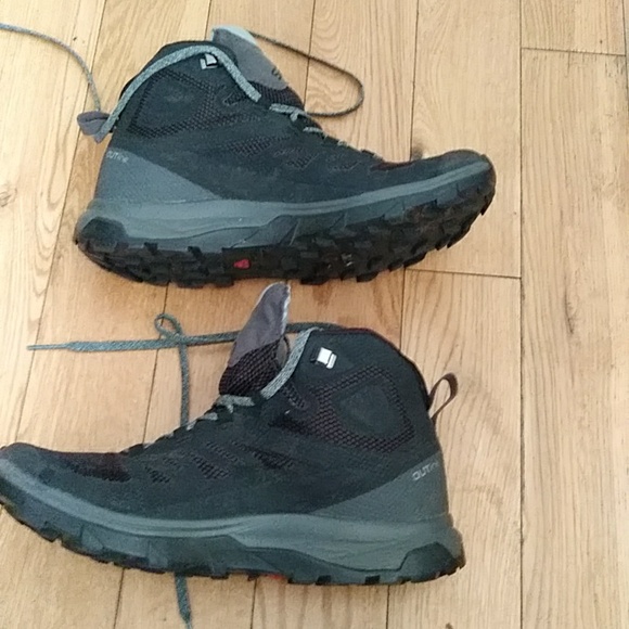 Salomon Gortex Outbound women's hiking boots. Size 8 - Picture 8 of 8